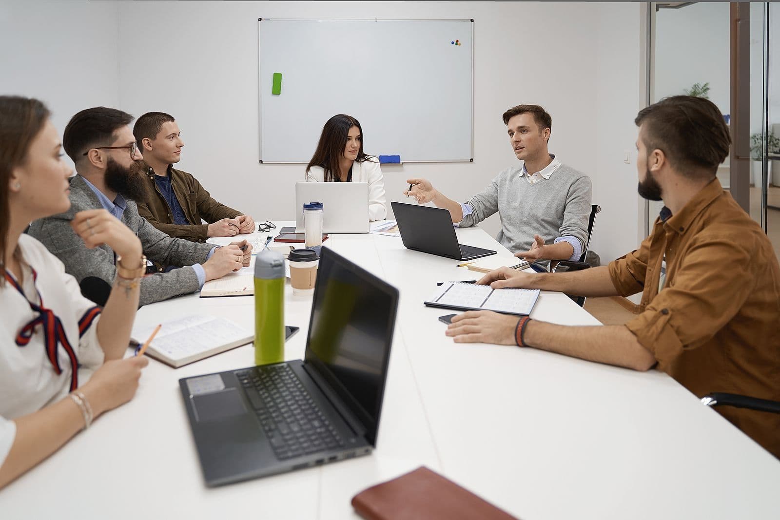 imgi_30_bigstock_making_great_decisions_team_a_458051041_d7sxav0439t3yyha6f5svh-1600x1067.jpg